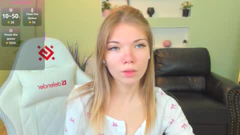 michafox online show from 02/24/26, 12:03