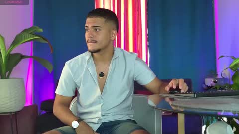 michel g22 online show from 09/17/25, 03:46