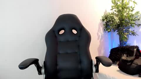 michel_lopez18 online show from 09/19/25, 11:11