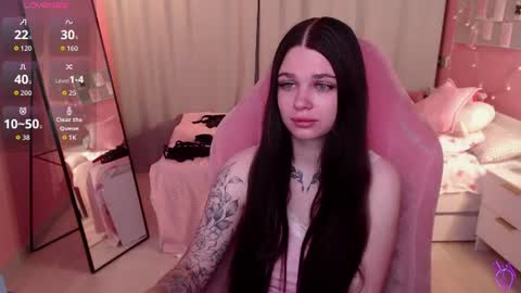 Snapshot of michela_fruet chatting on 07/11/26, 12:46 Kate online show from 07/11/26, 12:46