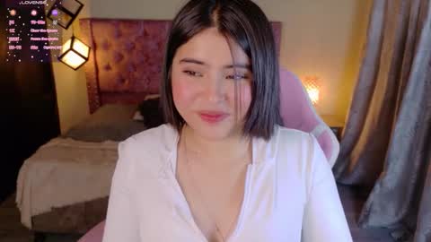 Snapshot of michell_petty01 chatting on 10/08/25, 03:04 michell_petty01 online show from 10/08/25, 03:04