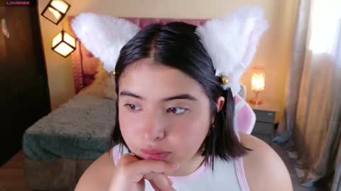 Snapshot of michell_petty01 chatting on 10/23/25, 12:15 michell_petty01 online show from 10/23/25, 12:15