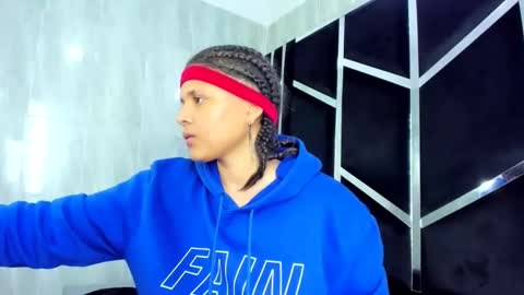 michell_rs online show from 02/14/25, 04:04