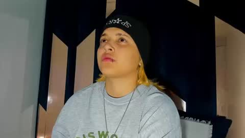 michell_rs online show from 09/22/25, 03:19