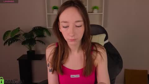 Snapshot of michelle__allen chatting on 02/04/26, 01:11 Michelle online show from 02/04/26, 01:11