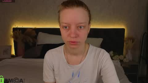 Snapshot of michelle_blond chatting on 04/21/26, 01:07 michelle_blond online show from 04/21/26, 01:07