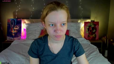 Snapshot of michelle_blond chatting on 05/19/26, 01:00 michelle_blond online show from 05/19/26, 01:00