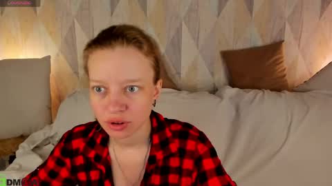 Snapshot of michelle_blond chatting on 06/07/26, 01:10 michelle_blond online show from 06/07/26, 01:10