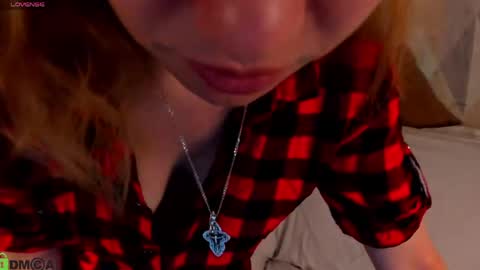 Snapshot of michelle_blond chatting on 06/08/26, 01:09 michelle_blond online show from 06/08/26, 01:09