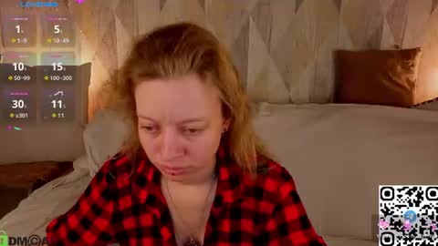 Snapshot of michelle_blond chatting on 06/16/26, 01:08 michelle_blond online show from 06/16/26, 01:08