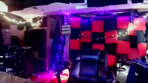 michelle_flowers online show from 09/30/25, 03:00