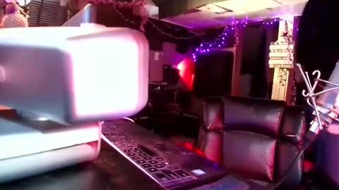 michelle_flowers online show from 10/22/25, 04:02