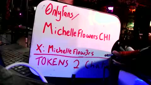 Snapshot of michelle_flowers chatting on 11/11/25, 06:30 michelle_flowers online show from 11/11/25, 06:30