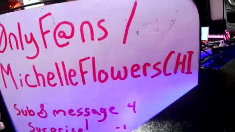 Snapshot of michelle_flowers chatting on 12/01/25, 06:02 michelle_flowers online show from 12/01/25, 06:02