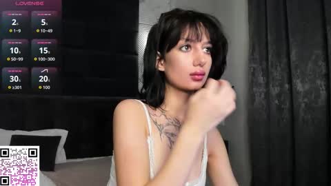 ichelle online show from 11/17/25, 01:00