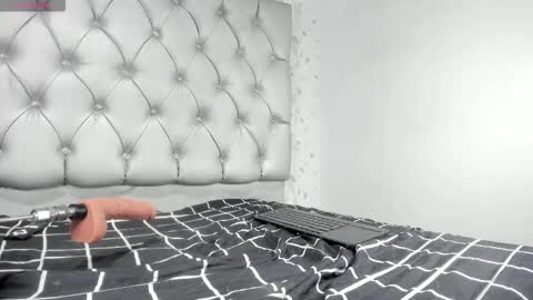 michelle perla online show from 10/17/25, 07:49