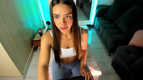Snapshot of michelle_se chatting on 07/03/26, 12:28 Michelle online show from 07/03/26, 12:28