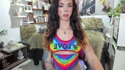 Snapshot of michelleapihel chatting on 09/29/25, 08:02 michelle apihel online show from 09/29/25, 08:02