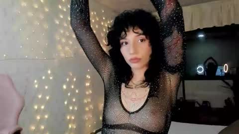 Michelle Ramirez online show from 11/30/25, 04:49