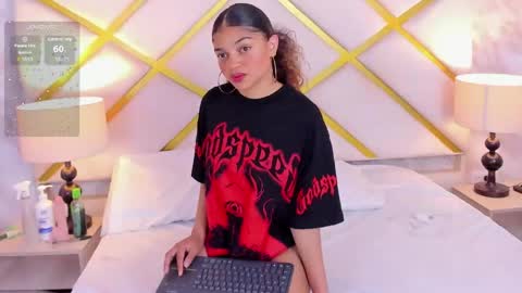 Snapshot of michellebronx chatting on 05/26/26, 11:39 michellebronx online show from 05/26/26, 11:39