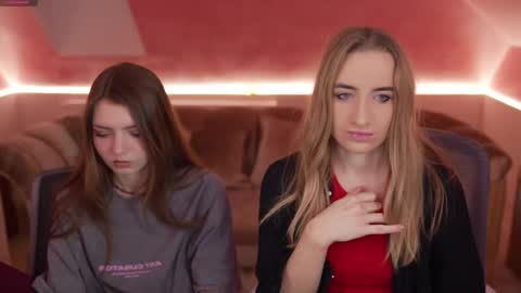 Snapshot of michelleinlove4u chatting on 03/04/25, 11:40 Michelle online show from 03/04/25, 11:40