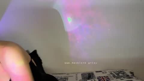 Snapshot of michellepetitte chatting on 10/09/25, 10:41 michellepetitte online show from 10/09/25, 10:41