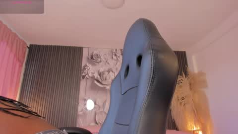 michellepreston_ online show from 06/02/26, 12:18