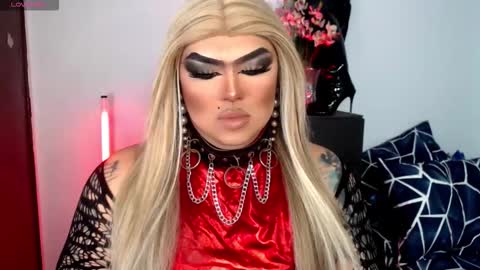 Snapshot of michellevixen921 chatting on 11/17/25, 04:24 Michelle online show from 11/17/25, 04:24