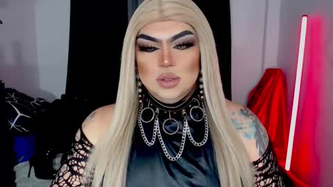 Snapshot of michellevixen921 chatting on 12/05/25, 06:59 Michelle online show from 12/05/25, 06:59