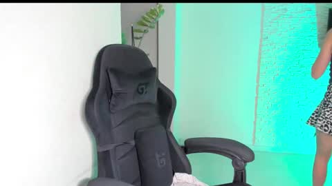 Snapshot of michelliibeautiful chatting on 09/17/25, 03:57 Michellee online show from 09/17/25, 03:57