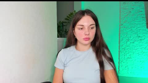 Snapshot of michelliibeautiful chatting on 11/04/25, 05:56 Michellee online show from 11/04/25, 05:56