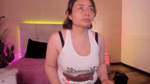 Snapshot of michonne_09 chatting on 03/15/26, 02:28 michonne_09 online show from 03/15/26, 02:28