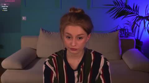 Snapshot of mickey_milk chatting on 03/25/26, 06:25 Micky online show from 03/25/26, 06:25