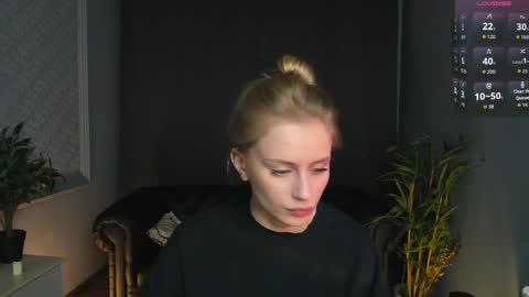 Snapshot of mickey_milk chatting on 04/08/26, 08:09 Micky online show from 04/08/26, 08:09