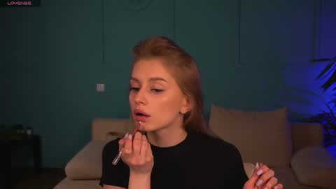 Snapshot of mickey_milk chatting on 04/15/26, 10:22 Micky online show from 04/15/26, 10:22