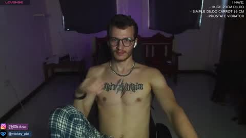 Snapshot of mickey_pict chatting on 01/05/25, 07:07 Mickey online show from 01/05/25, 07:07