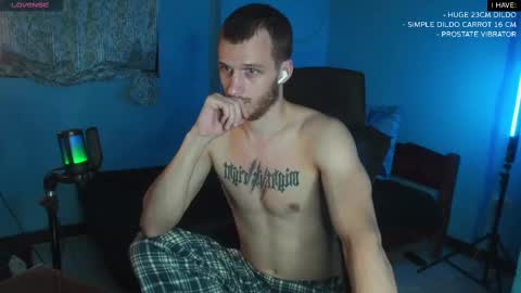 Snapshot of mickey_pict chatting on 02/09/25, 02:18 Mickey online show from 02/09/25, 02:18