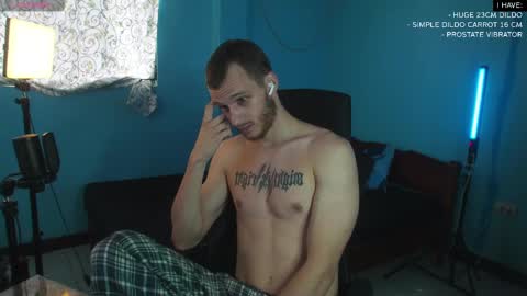 Snapshot of mickey_pict chatting on 02/10/25, 05:47 Mickey online show from 02/10/25, 05:47