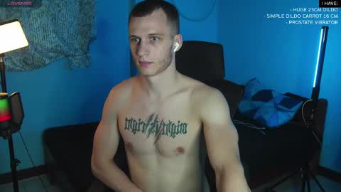 Snapshot of mickey_pict chatting on 02/19/25, 12:00 Mickey online show from 02/19/25, 12:00