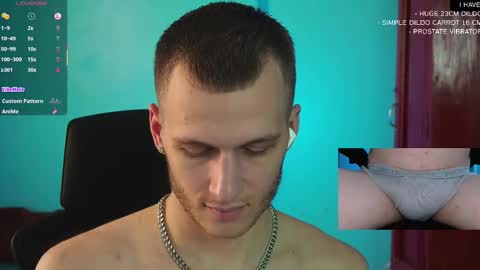 Snapshot of mickey_pict chatting on 02/27/25, 08:39 Mickey online show from 02/27/25, 08:39