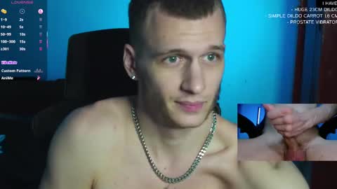 Snapshot of mickey_pict chatting on 02/27/25, 11:41 Mickey online show from 02/27/25, 11:41