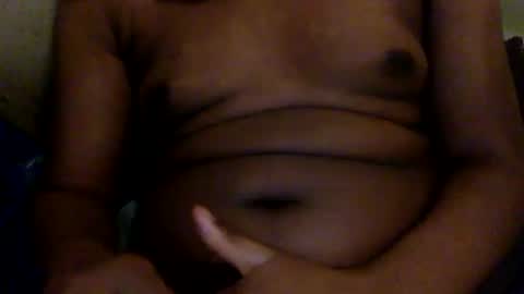 Snapshot of mickkzzx chatting on 02/13/25, 10:33 mickkzzx online show from 02/13/25, 10:33