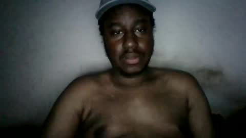 Snapshot of mickkzzx chatting on 02/15/25, 12:04 mickkzzx online show from 02/15/25, 12:04