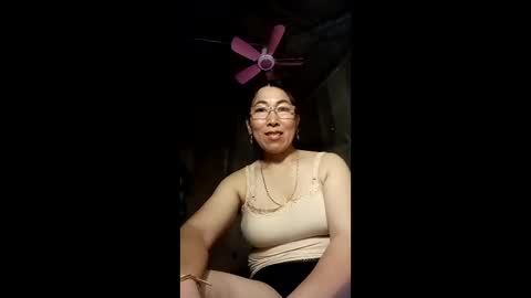 Snapshot of mickye00 chatting on 04/28/26, 01:15 Miky online show from 04/28/26, 01:15