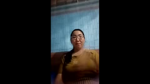 Snapshot of mickye00 chatting on 05/09/26, 01:27 Miky online show from 05/09/26, 01:27