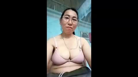 Snapshot of mickye00 chatting on 05/30/26, 05:48 Miky online show from 05/30/26, 05:48