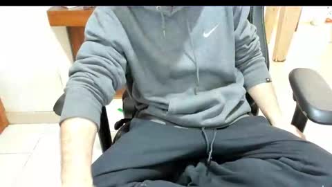 Snapshot of microfama00 chatting on 03/22/26, 11:35 microfama00 online show from 03/22/26, 11:35