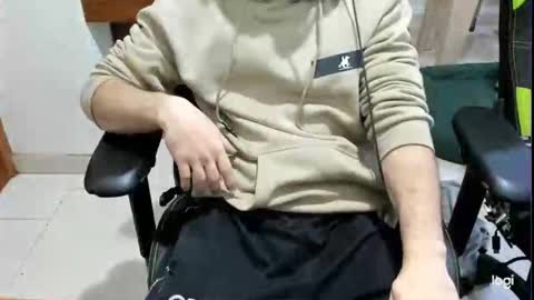 Snapshot of microfama00 chatting on 04/03/26, 10:41 microfama00 online show from 04/03/26, 10:41