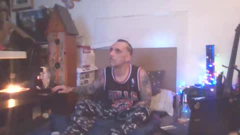 middle123456783939 online show from 01/13/26, 03:45