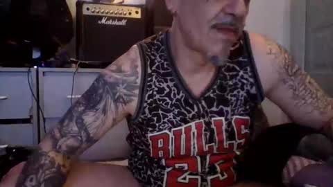 Snapshot of middle123456783939 chatting on 04/01/26, 04:02 middle123456783939 online show from 04/01/26, 04:02